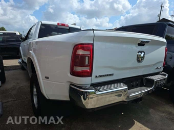 2022 Ram 3500 Laramie Crew Cab Long Bed DRW - miniatura 2