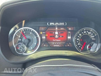2022 Ram 3500 Laramie Crew Cab Medium Bed – miniatura 6