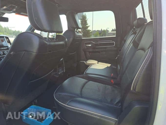 2022 Ram 3500 Laramie Crew Cab Medium Bed - miniatura 13