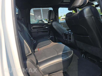 2022 Ram 3500 Laramie Crew Cab Medium Bed - miniatura 16