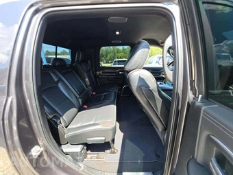 2022 Ram 3500 Laramie Extended Crew Cab Medium Bed - miniatura 14