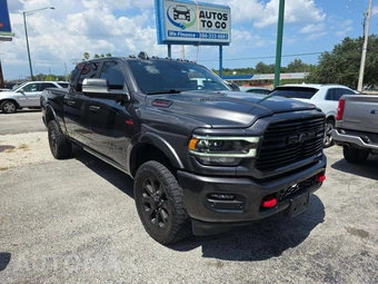 2022 Ram 3500 Laramie Extended Crew Cab Medium Bed - miniatura 4