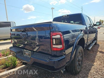 2022 Ram 3500 Laramie Extended Crew Cab Medium Bed – miniatura 3