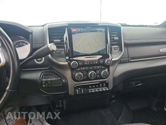 2022 Ram 3500 Laramie Extended Crew Cab Medium Bed DRW – miniatura 10