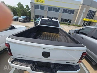 2022 Ram 3500 Limited Crew Cab Long Bed – miniatura 11