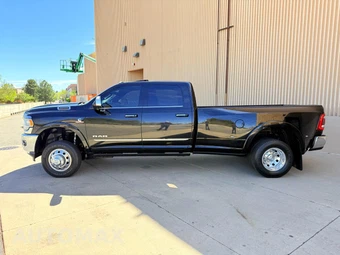 2022 Ram 3500 Limited Crew Cab Long Bed DRW - miniatura 8