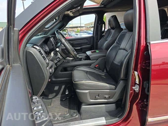 2022 Ram 3500 Limited Crew Cab Long Bed DRW – miniatura 6