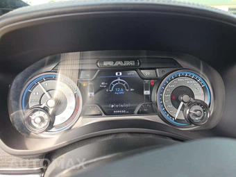2022 Ram 3500 Limited Crew Cab Long Bed DRW – miniatura 9