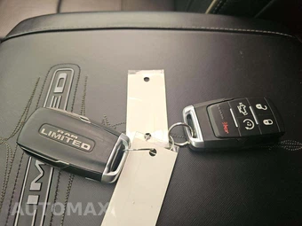 2022 Ram 3500 Limited Extended Crew Cab Medium Bed – miniatura 5