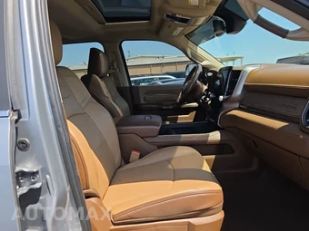 2022 Ram 3500 Limited Longhorn Extended Crew Cab Medium Bed - miniatura 14