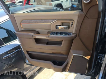 2022 Ram 3500 Limited Longhorn Extended Crew Cab Medium Bed - miniatura 15