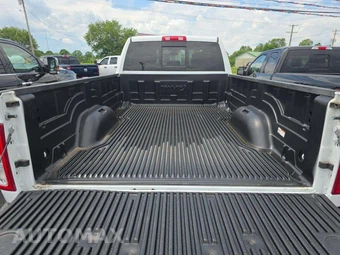 2022 Ram 3500 Tradesman Crew Cab Long Bed - miniatura 14