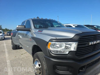 2022 Ram 3500 Tradesman Crew Cab Long Bed DRW - miniatura 3