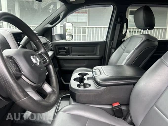 2022 Ram 4500 Cab Chassis Tradesman Crew Cab DRW - miniatura 14