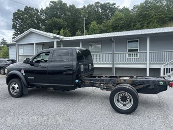 2022 Ram 4500 Cab Chassis Tradesman Crew Cab DRW - miniatura 3