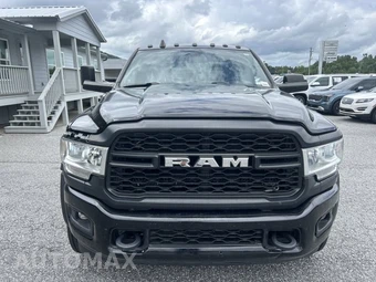 2022 Ram 4500 Cab Chassis Tradesman Crew Cab DRW - miniatura 9
