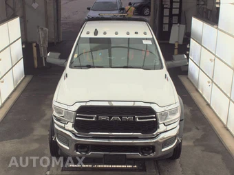 2022 Ram 4500 Cab Chassis Tradesman Crew Cab DRW - miniatura 2