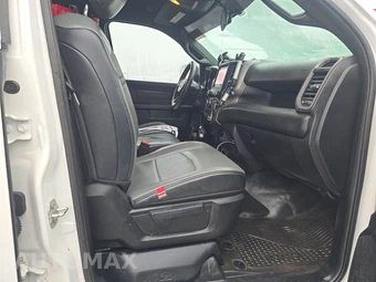 2022 Ram 4500 Cab Chassis Tradesman Crew Cab DRW - miniatura 8