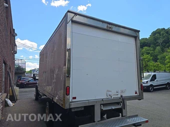 2022 Ram 4500 Cab Chassis Tradesman Regular Cab DRW - miniatura 2