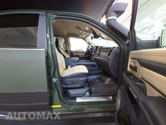2022 Ram 5500 Cab Chassis Limited Crew Cab DRW - miniatura 17