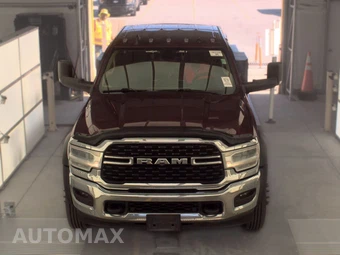 2022 Ram 5500 Cab Chassis SLT Crew Cab DRW – miniatura 2