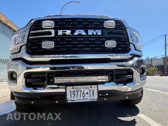 2022 Ram 5500 Cab Chassis SLT Crew Cab DRW – miniatura 2