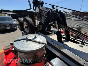 2022 Ram 5500 Cab Chassis SLT Crew Cab DRW – miniatura 23