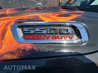 2022 Ram 5500 Cab Chassis SLT Crew Cab DRW – miniatura 28