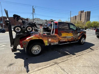 2022 Ram 5500 Cab Chassis SLT Crew Cab DRW – miniatura 6