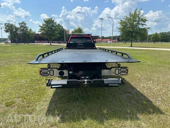2022 Ram 5500 Cab Chassis SLT Regular Cab DRW - miniatura 4