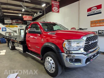 2022 Ram 5500 Cab Chassis SLT Regular Cab DRW - miniatura 3