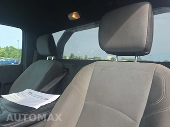 2022 Ram 5500 Cab Chassis SLT Regular Cab DRW – miniatura 13