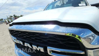2022 Ram 5500 Cab Chassis Tradesman Crew Cab DRW – miniatura 20