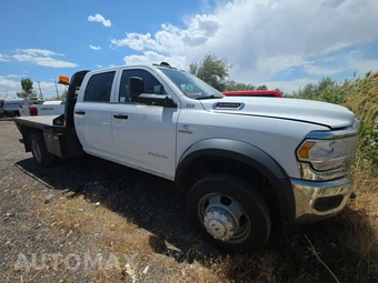 2022 Ram 5500 Cab Chassis Tradesman Crew Cab DRW – miniatura 3
