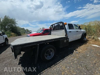 2022 Ram 5500 Cab Chassis Tradesman Crew Cab DRW – miniatura 4