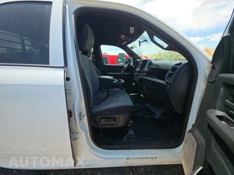 2022 Ram 5500 Cab Chassis Tradesman Crew Cab DRW – miniatura 8