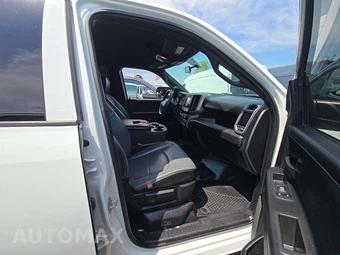 2022 Ram 5500 Cab Chassis Tradesman Crew Cab DRW - miniatura 17