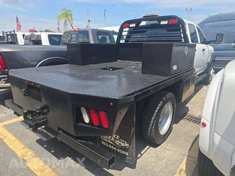 2022 Ram 5500 Cab Chassis Tradesman Crew Cab DRW - miniatura 3