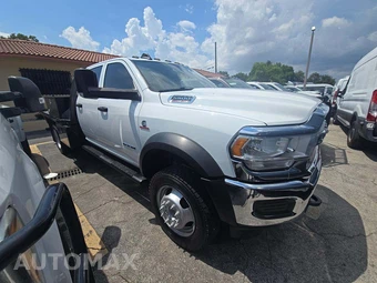 2022 Ram 5500 Cab Chassis Tradesman Crew Cab DRW - miniatura 4