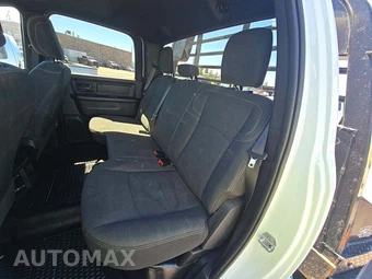 2022 Ram 5500 Cab Chassis Tradesman Crew Cab DRW - miniatura 13