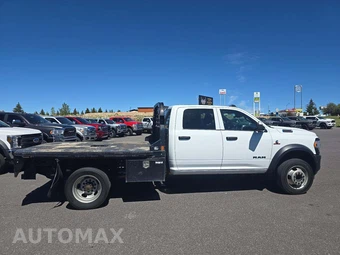 2022 Ram 5500 Cab Chassis Tradesman Crew Cab DRW - miniatura 4
