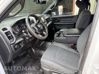 2022 Ram 5500 Cab Chassis Tradesman Crew Cab DRW – miniatura 5
