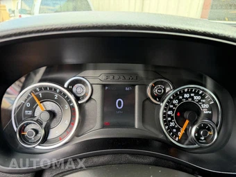 2022 Ram 5500 Cab Chassis Tradesman Crew Cab DRW – miniatura 7