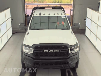 2022 Ram 5500 Cab Chassis Tradesman Crew Cab DRW – miniatura 2
