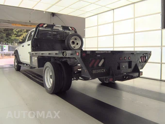 2022 Ram 5500 Cab Chassis Tradesman Crew Cab DRW – miniatura 8