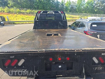 2022 Ram 5500 Cab Chassis Tradesman Crew Cab DRW – miniatura 23