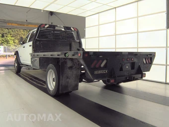 2022 Ram 5500 Cab Chassis Tradesman Crew Cab DRW – miniatura 8