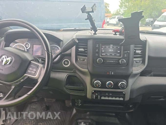 2022 Ram 5500 Cab Chassis Tradesman Crew Cab DRW – miniatura 10