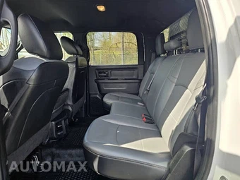 2022 Ram 5500 Cab Chassis Tradesman Crew Cab DRW - miniatura 14