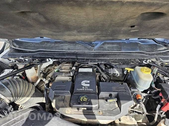 2022 Ram 5500 Cab Chassis Tradesman Crew Cab DRW - miniatura 16
